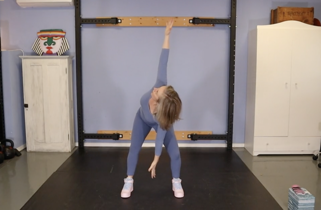 Strong Shoulders, Hardy Hips + Fluid Fascia